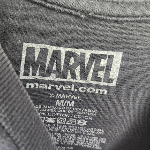 MARVEL Deadpool T-Shirt- Medium - Picture 2 of 3